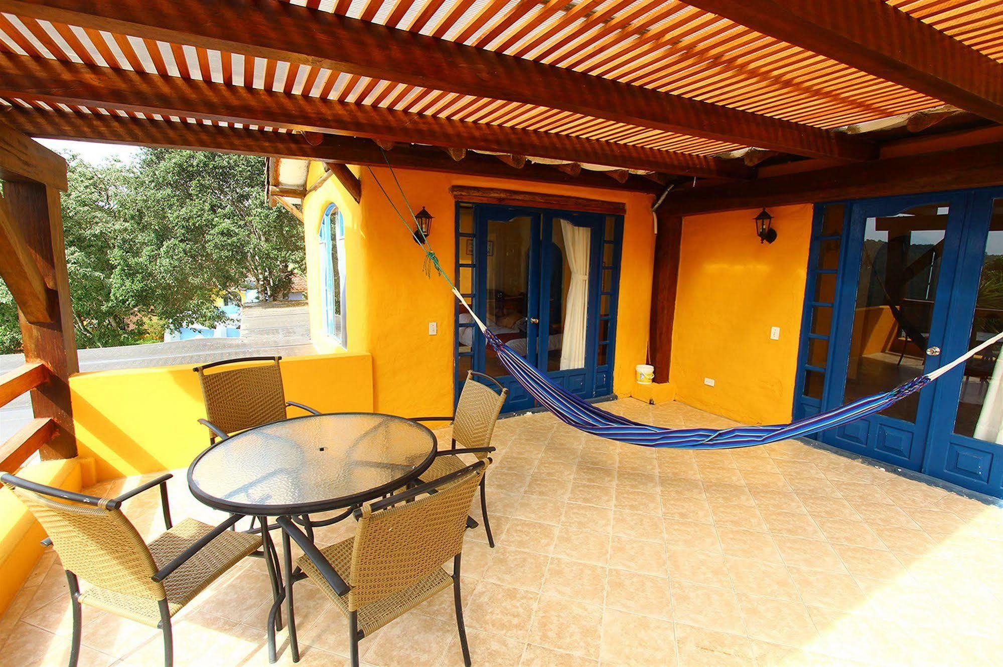 Mantaraya Hotel 3*